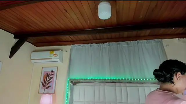 EmiliWilliams online show from November 24, 1:40 am