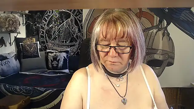 TittenMichelle online show from May 9, 3:36 pm