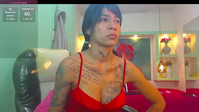 lorenapinto online show from May 23, 3:38 am