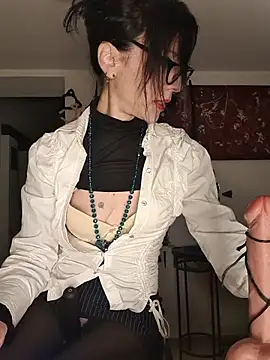 freyamoret online show from May 8, 3:21 am