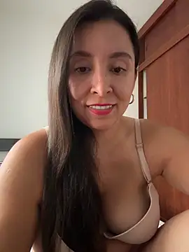 emely sexx20 online show from May 21, 9:24 pm