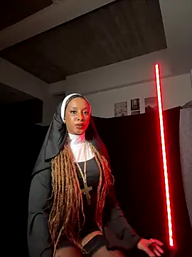 Your Paris online show from October 25, 1:13 am