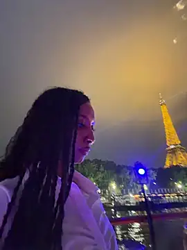 Your Paris online show from May 10, 8:00 pm