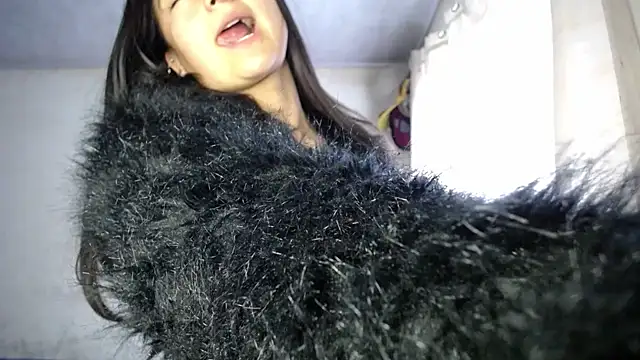 iris 798 online show from February 15, 8:08 pm