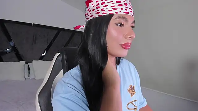 IsabelleFoxx  online show from October 21, 10:47 pm