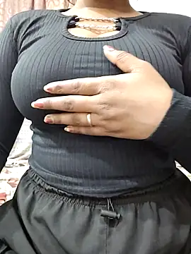 MohiniHott online show from February 8, 7:45 am