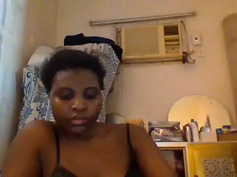 queenzuena online show from June 23, 1:31 pm