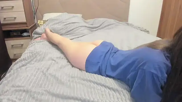 Adela Vetta online show from March 4, 3:40 pm