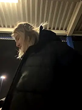 Molllyyyyuggg online show from December 3, 7:16 pm