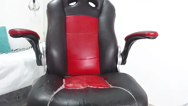 yulia-wolf online show from October 31, 10:47 pm