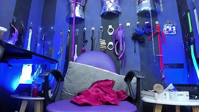 LucyStrike  online show from October 15, 11:40 pm