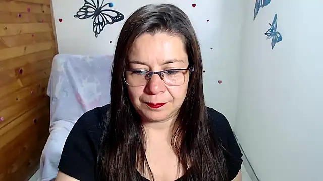 lilisa777 online show from May 3, 10:35 pm