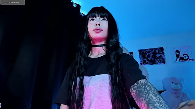 satanbabee online show from May 6, 9:41 pm