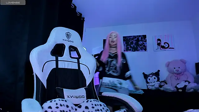 satanbabee online show from May 10, 11:18 pm