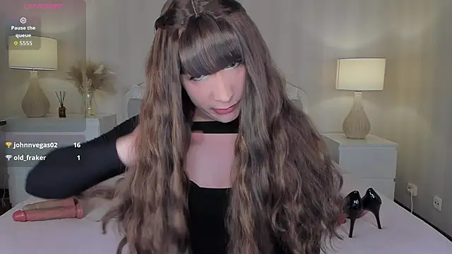 Snapshot of valeriasecret chatting on September 24, 5:28 am valeriasecret online show from September 24, 5:28 am