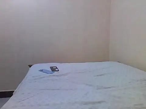 princess-cutie12 online show from May 5, 2:53 pm