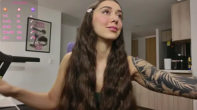 emiliasommer online show from April 7, 12:18 pm