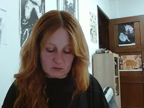 ViioletaMora online show from May 17, 5:39 am