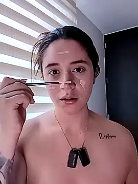 maliciaworld online show from April 22, 9:01 pm