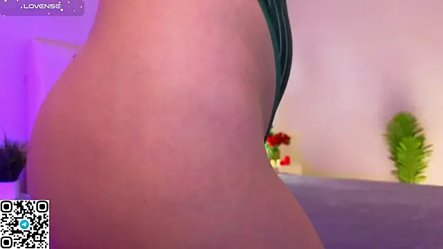 oliviabr0wn0 online show from November 11, 2:40 am