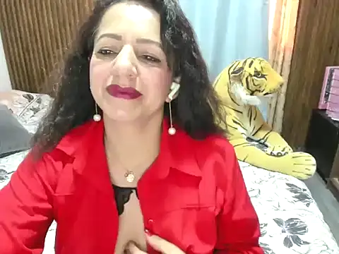 MonicaGarcia  online show from May 14, 3:18 pm