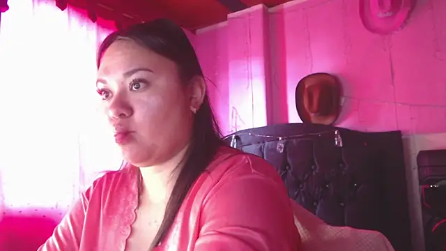 NikkiRous  online show from May 25, 2:38 pm
