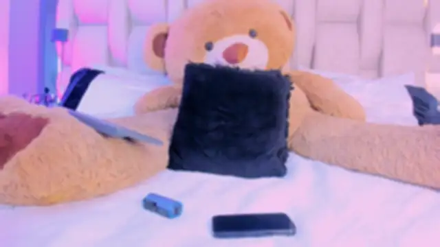  LauraTaylor  online show from November 18, 7:48 pm