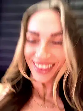 BrattyBae xo online show from May 21, 6:39 pm