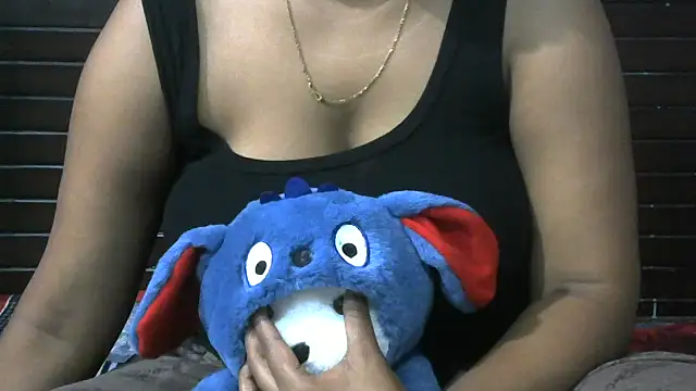 Wifey578 online show from November 12, 7:45 pm