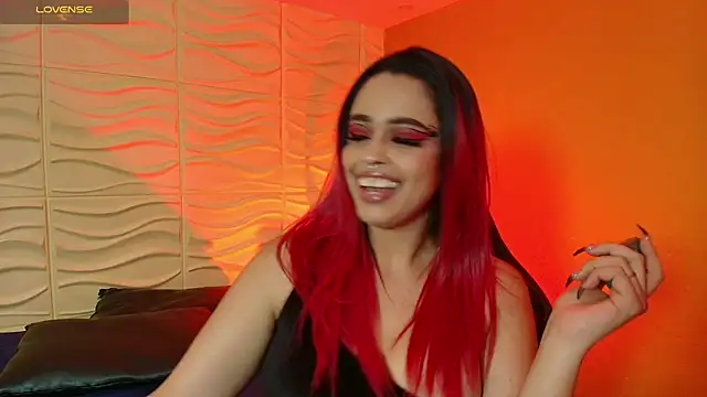 EvaaFoxxy1 online show from October 18, 3:31 am