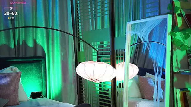 LunaNight online show from November 2, 9:07 pm