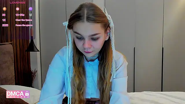 Molly sweetie online show from November 17, 7:20 am