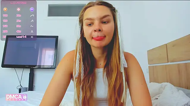 Molly sweetie online show from May 24, 6:45 am
