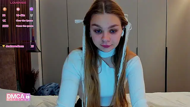 Molly sweetie online show from December 3, 7:22 am