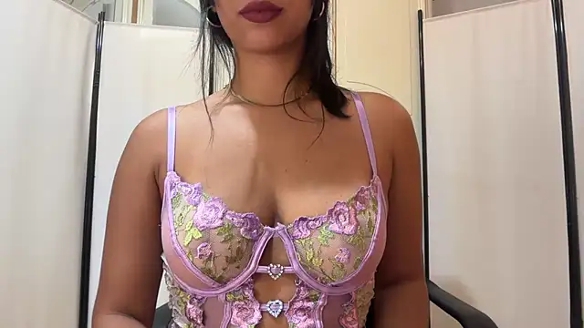 Snapshot of Dulce_latingirl chatting on October 2, 8:47 pm Dulce latingirl online show from October 2, 8:47 pm