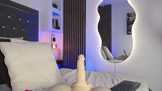 AnnadirtyXo online show from May 22, 5:05 am