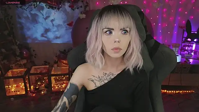 Kerry Kirk online show from February 21, 8:31 pm