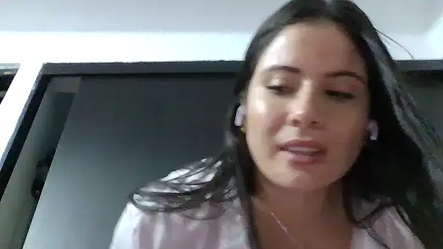 Zoe Clark  online show from May 19, 2:18 am