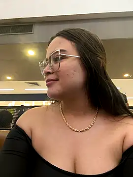 CamilaSofiia online show from November 11, 11:24 pm