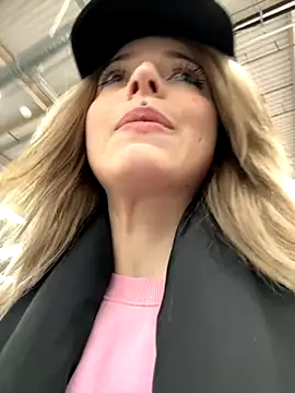 LoraaDoll online show from November 15, 4:41 pm