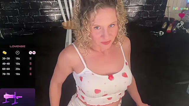 AmberJade AmJ online show from November 19, 1:05 am