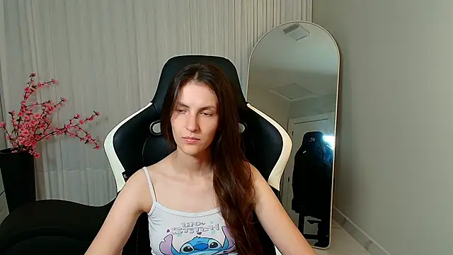 upssnowy online show from November 1, 9:08 pm