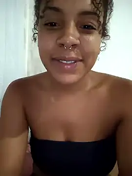 Julia Pretinha online show from April 3, 3:26 am