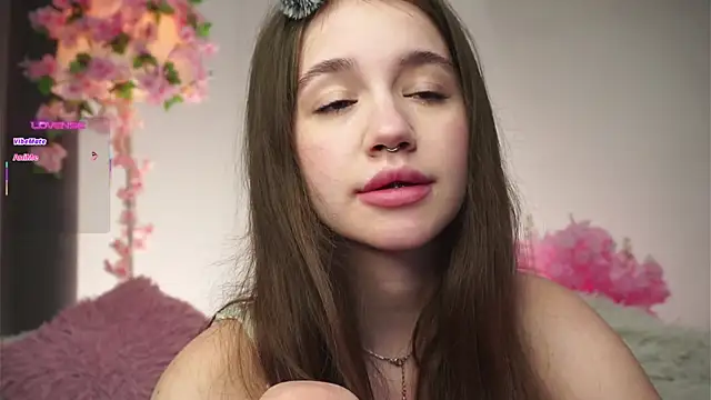 AmiLewis online show from November 21, 1:18 am