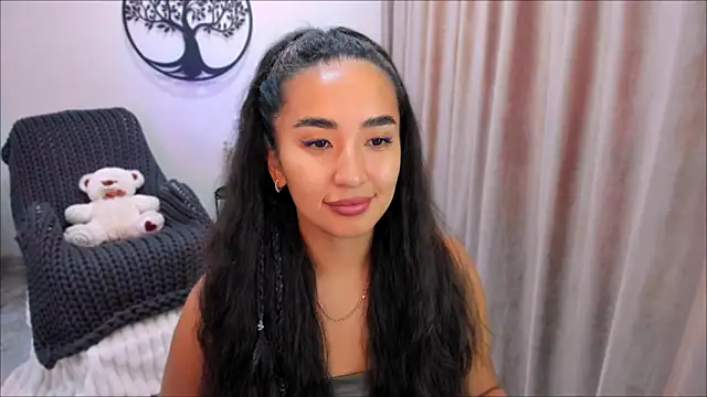 worldofkim online show from October 13, 6:27 am