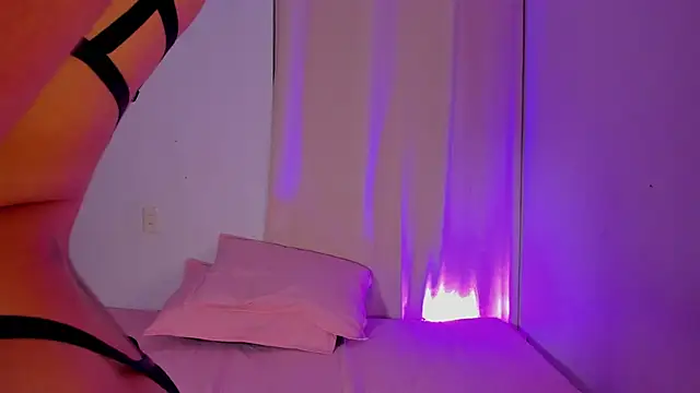 AmyStevenss online show from March 6, 6:08 am