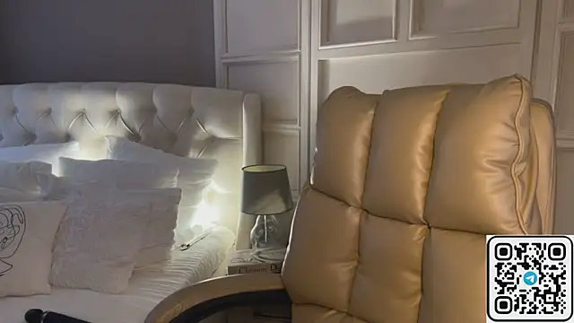 UrLillShy online show from April 9, 1:08 am