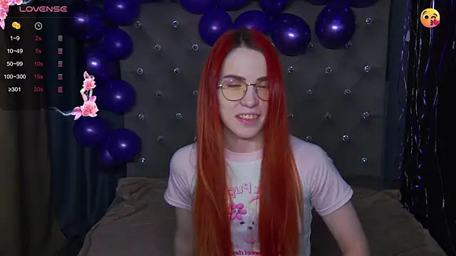 EmilyKents online show from November 15, 1:28 am