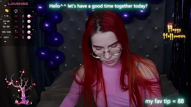 EmilyKents online show from November 1, 12:59 am