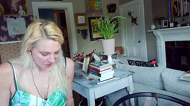 Glamazonx online show from May 25, 11:04 pm